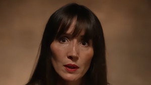 ELLE QUITTE SON COPAIN, IL REVIENT POUR LA T*ER ET LA BRÛLER