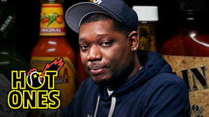 Image Michael Che Gs Up While Eating Spicy Wings