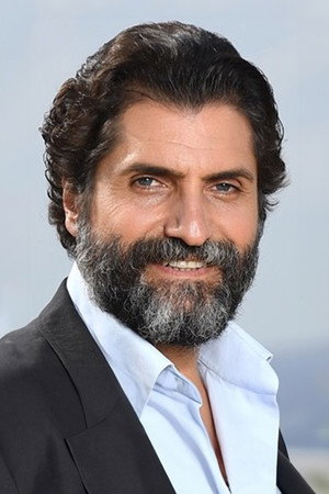 Okan Şenozan portrait