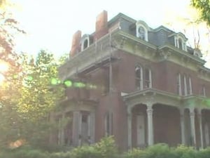 Fact or Faked: Paranormal Files Haunted Mansion Mist / Starlight Intruder