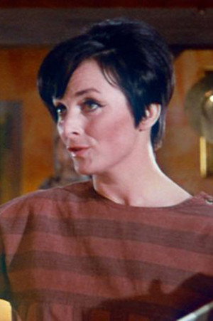 Lise Henningsen portrait