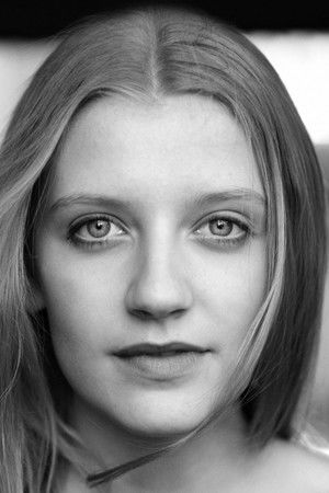 Poppy Lee Friar photo