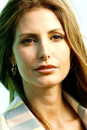 Elsa Benítez portrait