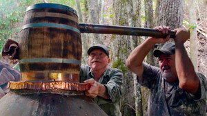Moonshiners: 15×13