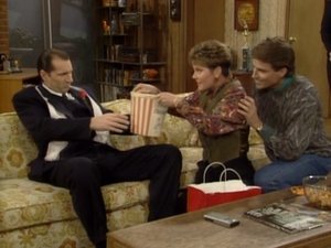 Married… with Children: 5×13