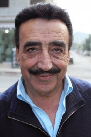 Foto retrato de Hakkı Bulut