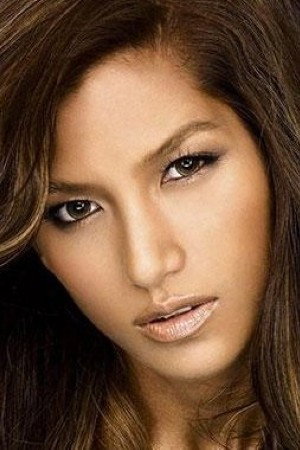 Alissa Intusmith portrait