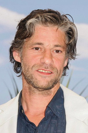 Birol Ünel portrait