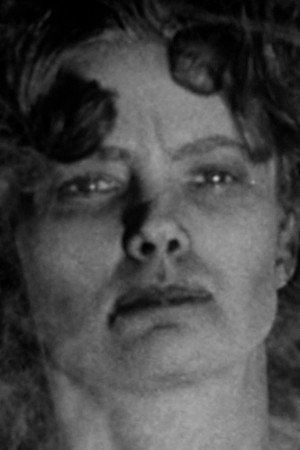 Linné Ahlstrand portrait