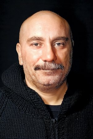 Foto retrato de Mustafa Avkıran