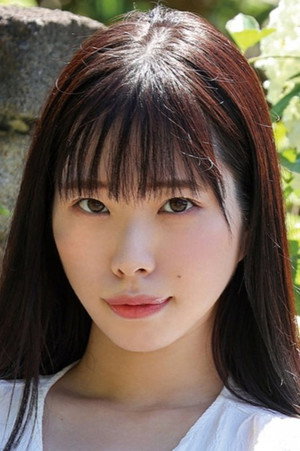 Kozue Minami portrait