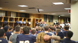 A Season With: 1×10 {year} Online En Netflix