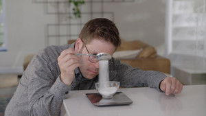 Ça vaut le coût: 9×11 {year} Online En Netflix