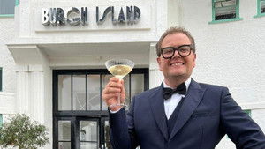 Alan Carr’s Adventures with Agatha Christie: 1×1