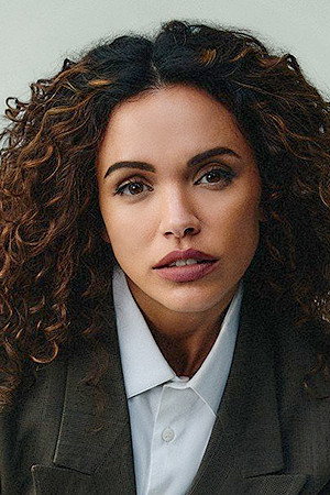 Giovana Cordeiro portrait