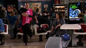 Mike & Molly First Kiss