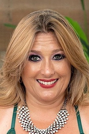 Mia Cummins portrait