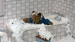 Paddington prend un bain