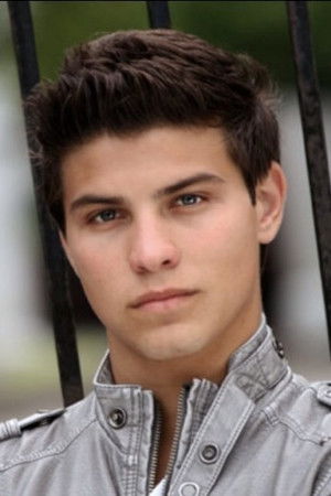 Luke Bilyk photo