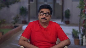 57. Malaika topples Kamlesh’s ladder-Happu Ki Ultan Paltan
