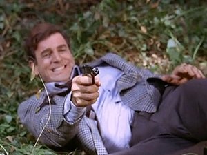 Mannix - Mannix - Saison 1 - Sépulture pour un clown - image n°1