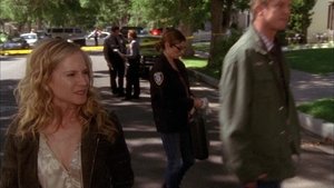 S03E09 Looks Like a Lesbian Attack to Me