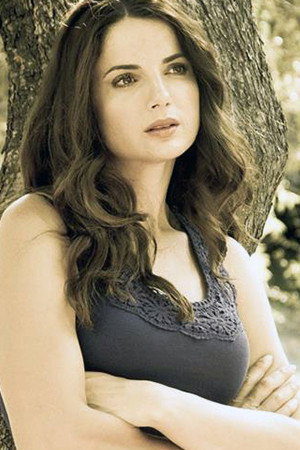 Esin Civangil portrait