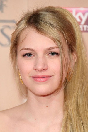 Nell Tiger Free portrait