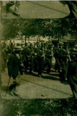Défilé d'un régiment (musique en tête)