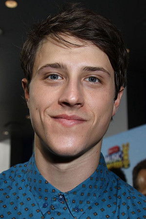 Shane Harper photo