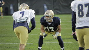 A Season With: 1×10 {year} Online En Netflix