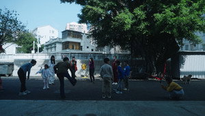 那年冬天，我們在邊境牆前讀書跳舞 movie still 1