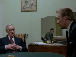 Tinker Tailor Soldier Spy Smiley Sets a Trap