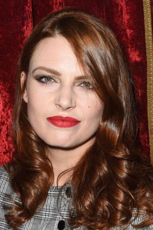 Élodie Frégé portrait