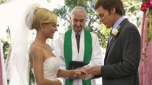 S03E12 Prenez-vous Dexter pour époux ?