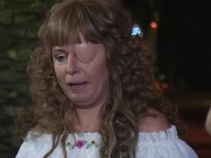 Kath & Kim The Moon