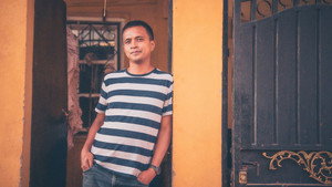 Russia: Generation Z / Madagascar: The Hidden Workforce Behind AI