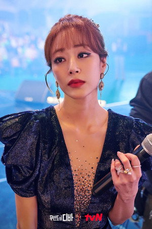 Kim Hyo-jin portrait