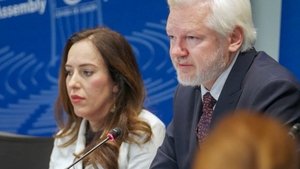 Julian Assange : l’homme à faire taire