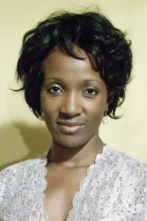 Lucrécia Paco portrait