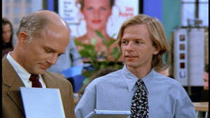 Just Shoot Me!: 2×24