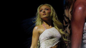 Zara Larsson – Up Close