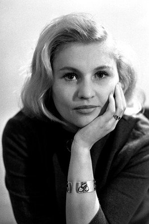 Nina Gulyayeva portrait