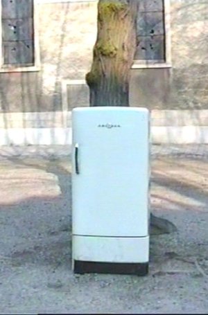 Nonton film Stoning the Refrigerator (1996) terbaru sub indo Nonton film Stoning the Refrigerator (1996) terbaru sub indo
