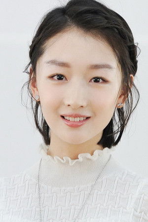Zhou Dongyu photo