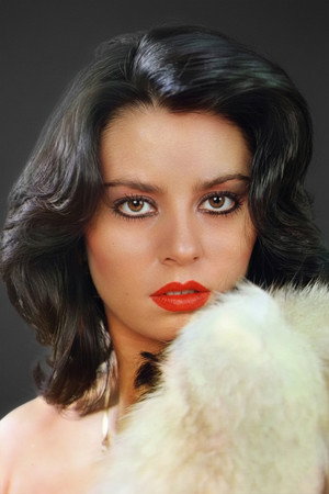 Serpil Çakmaklı portrait