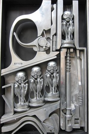 Image H.R. Giger's Art in Motion