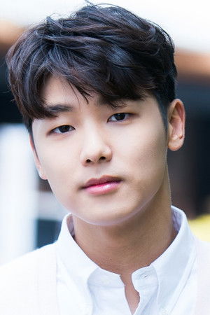 Kang Min-hyuk photo