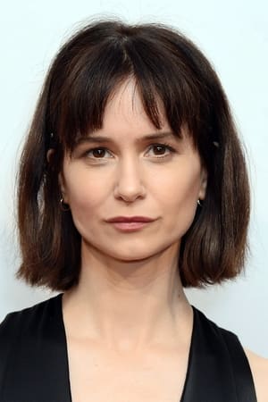 Katherine Waterston jako Chrisann Brennan