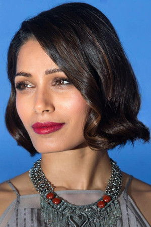 Freida Pinto photo